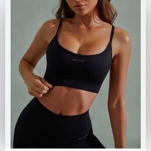 Bo+Tee sports bra in rose
